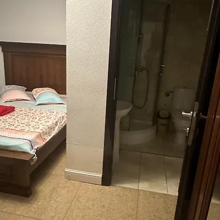 Pensiunea Crina Cristi Si Father Pensjonat *