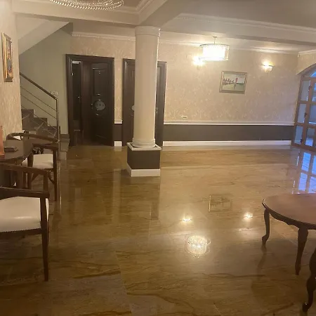 Pensiunea Crina Cristi Si Father Două Mai