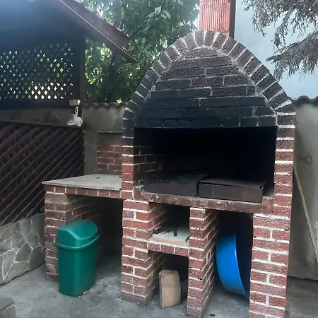 Pensiunea Crina Cristi Si Father * Două Mai